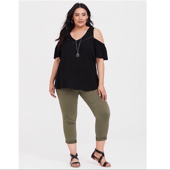 torrid Tops - Torrid Black Eyelet Cold Shoulder Blouse Sz 1